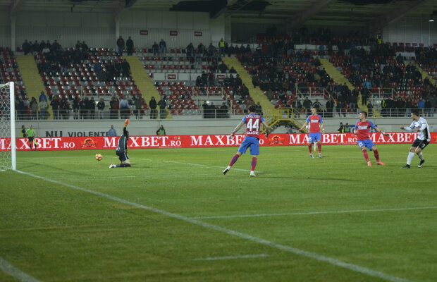 VIDEO + FOTO Vai de Steaua lor! Trupa lui Reghe joacă de parcă n-ar vrea titlul. Un jucător a primit NOTA 2 în Gazetă, după eșecul cu Astra!