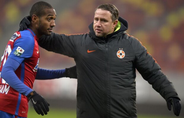 Reghe, scandal cu suporterii Stelei după meciul cu ACS Poli » Fanii s-au luat și de un jucător