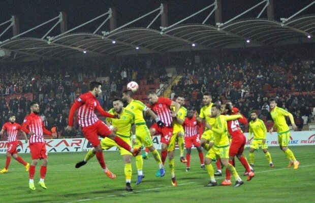 Un fost jucător din Liga 1 pune tunurile pe fotbalul românesc : "În România s-a cam terminat cu fotbalul. Nivelul e la fel ca în Liga a doua din Turcia"