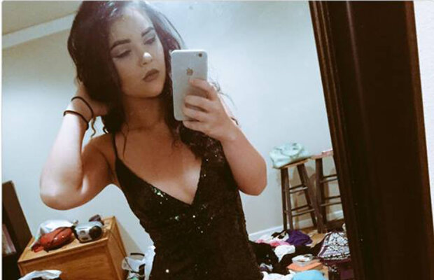 FOTO Haos total: și-a făcut un selfie, însă ce era în jurul ei i-a speriat pe toți!