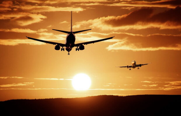 VIDEO » Caută baby sitter pentru o călătorie în jurul lumii » Au primit 19.000 de cereri