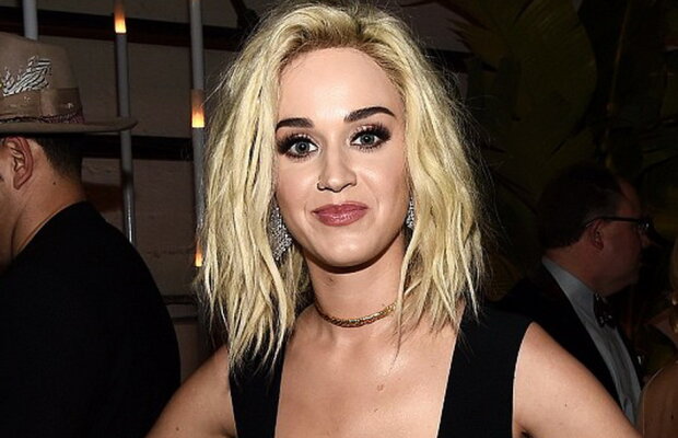 FOTO » Katy Perry, superbă la Grammy Awards