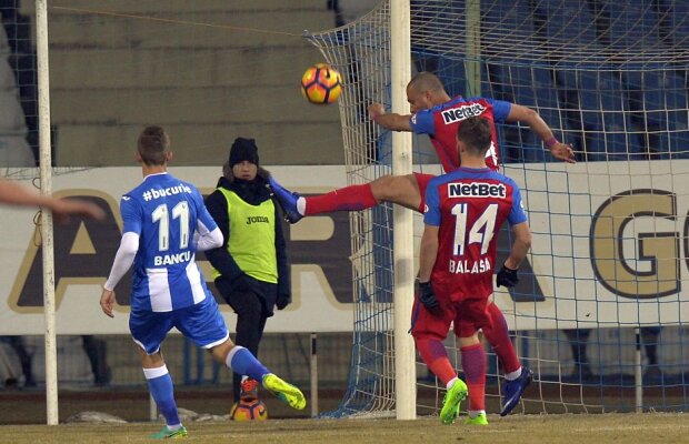 Seară horror pentru Tamaș! Două penalty-uri făcute cadou oltenilor în 25 de minute