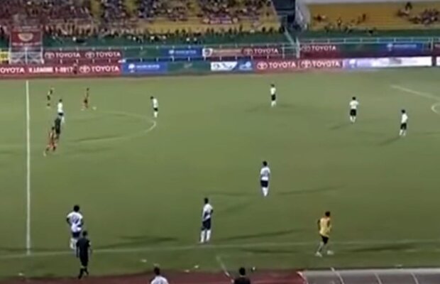 VIDEO Modul surprinzător prin care o echipă a ales să protesteze după un penalty inventat! De la 2-2 s-a făcut 5-2