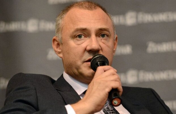 Directorul Farmexpert: "Recunoaștem e-mailul, dar motivul crizei de medicamente este exportul paralel! Se câștigă și 1.600 de euro la o cutie de medicamente"