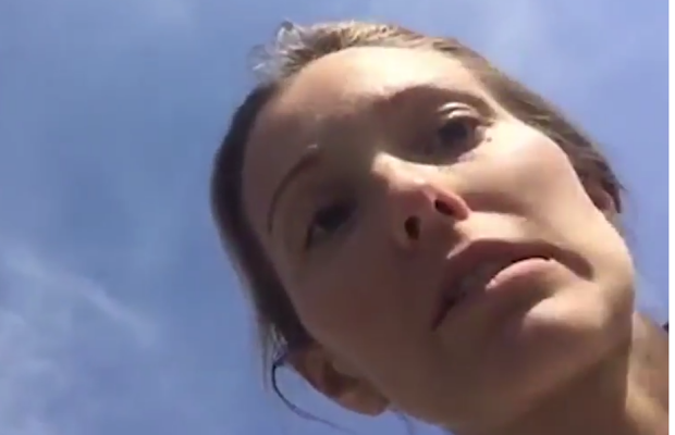 VIDEO S-a văzut tot! Djokovic și soția sa au uitat camera pornită » Reacția surprinzătoare a Jelenei: "Unde îți sunt manierele?"