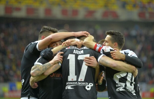 VIDEO + FOTO Dinamo bate CS U Craiova, 2-1 și face un pas uriaș spre play-off! "Câinii" stau acum la mâna Stelei