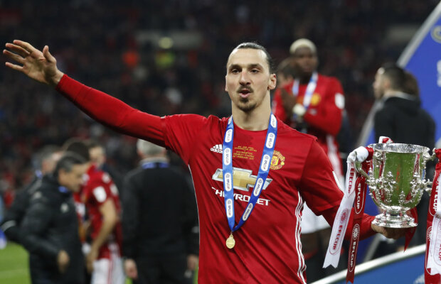 Mourinho apelează la fani pentru a-l convinge pe Ibrahimovici să rămână la United: ”Dormiți la ușa lui Zlatan”