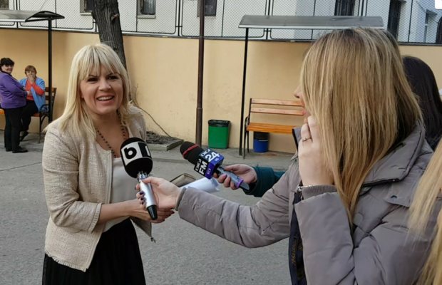 Citește pe TOLO.ro » Udrea ar susține din nou Gala Bute, iar Obreja spune că a făcut mai mult pentru România decât toți procurorii DNA la un loc! „Osteniți de atâta așteptare, onorată instanță!”