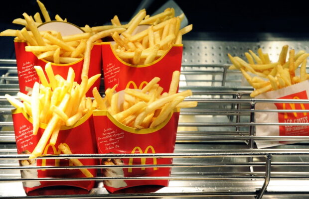 A trăit șocul vieții: ce se afla printre cartofii comandați de la un fast food celebru