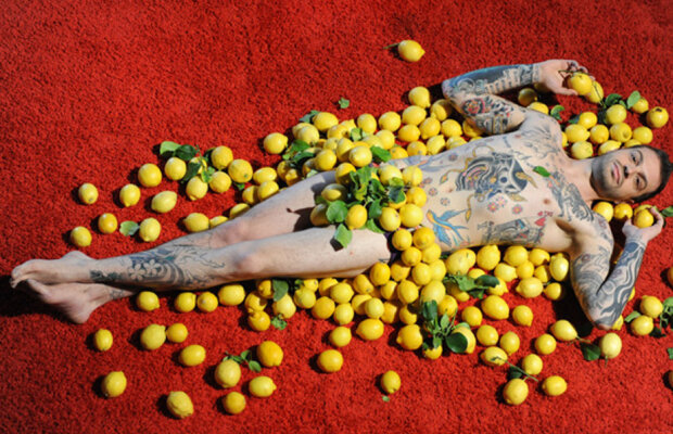 New balls, please! Palermo are patron nou: tatuaje și apariții nud în reviste!