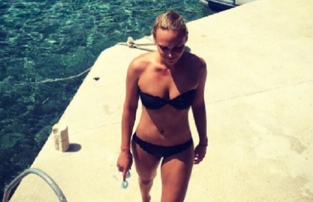 FOTO Prinsă într-un scandal sexual! Donna Vekici, adversara Simonei Halep, a fost prinsă între două vedete din circuitul masculin