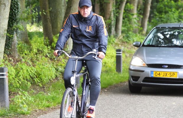 Reghe îi răspunde lui Becali » Antrenorul explică ciudățenia tactică de la Steaua: "Nu se poate altfel"