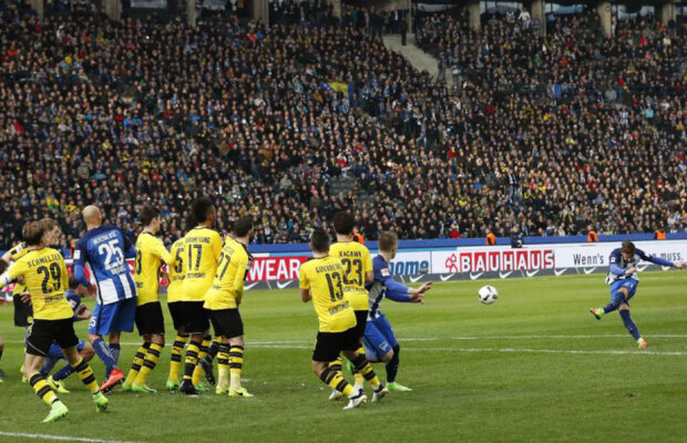 VIDEO Borussia celor două măști » După ce a strălucit în Liga, Dortmund a clacat rușinos în campionat