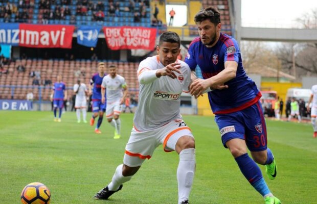 Tănase, dezamăgit de selecția lui Daum: "Nu cred că sunt în vederile lui, dar ar avea ce vedea!"