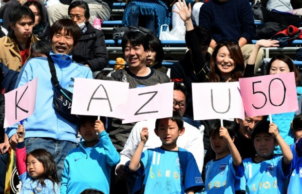 VIDEO Vedetă la 50 de ani! El e jucătorul care a bătut un record vechi de aproape un secol