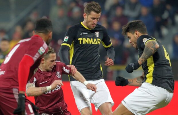 Șumudică explică: "N-am luat șorturile CFR-ului, doar jambierele" :) » Cât lipsește Lung jr.