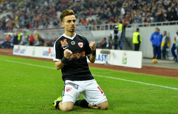 UPDATE Scandal la națională! Patru dinamoviști au băut alcool în avion și au fost excluși din lot! Prima reacție de la Dinamo