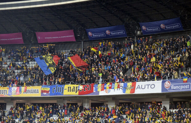 FOTO Când show, când teatru » Suporterii au trăit meciul cu danezii ca o sărbătoare