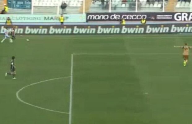 VIDEO Gafa de amator! Portarul pe care se bat toate forțele lumii s-a făcut de râs mai rău ca Nicoliță