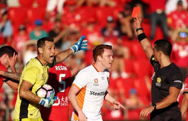 Cea mai mare pedeapsă din istoria fotbalului? Suspendarea record primită de un jucător francez după ce a lovit un arbitru