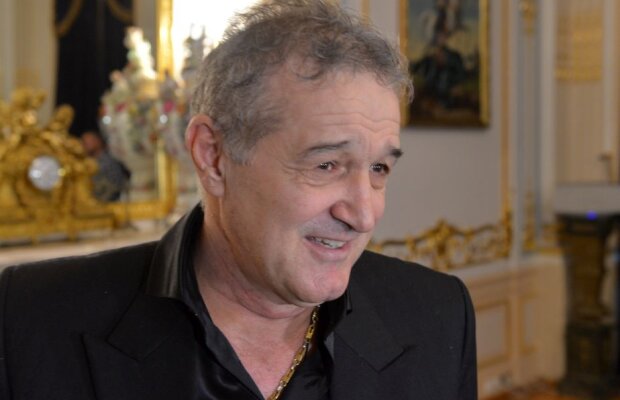 FOTO Imagine inedită pe drumul spre Severin » "Gigi Becali", cu fularul lui CSU la gât :)