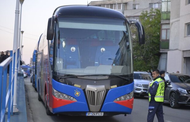 GALERIE FOTO Ce-a fost și ce-a ajuns! Cum arată acum autocarul FCSB » Imagini surprinse la Severin