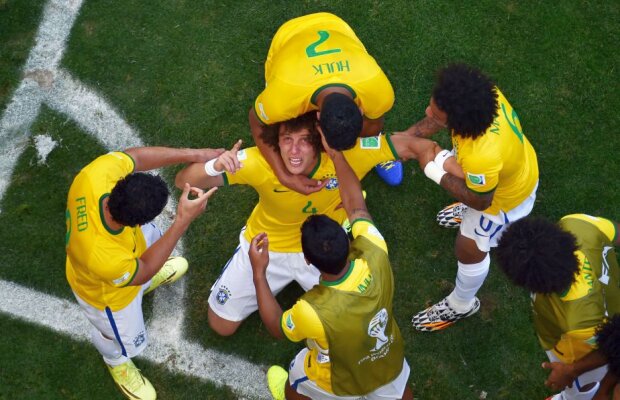 Un brazilian celebru a comis-o: s-a fotografiat cu o actriță porno japoneză și a mai făcut o gafă de proporții! Riscă să fie expulzat 