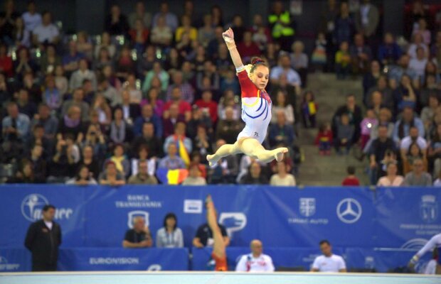 GALERIE FOTO Corespondență de la Cluj » Ioana Crișan și Olivia Cîmpian au concurat astăzi în finala de la individual compus