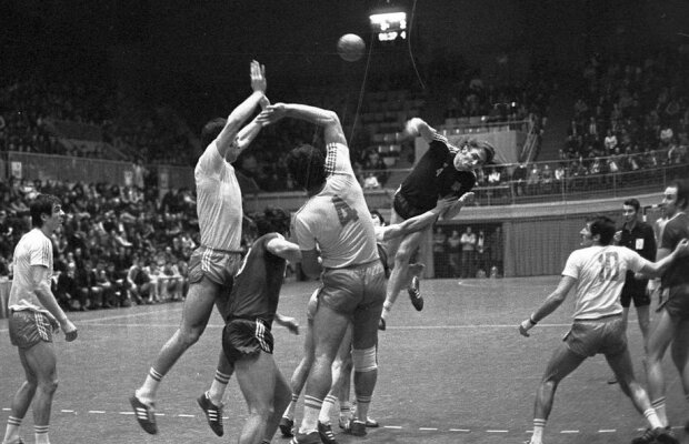 După 40 de ani! Steliștii care au câștigat Cupa Campionilor Europeni la handbal se reunesc miercuri