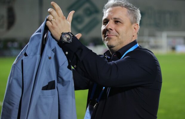 Peluza roș-albastră reacționează după ce zvonurile în care Șumudică e dat la FCSB se întețesc! Atac dur pe Facebook