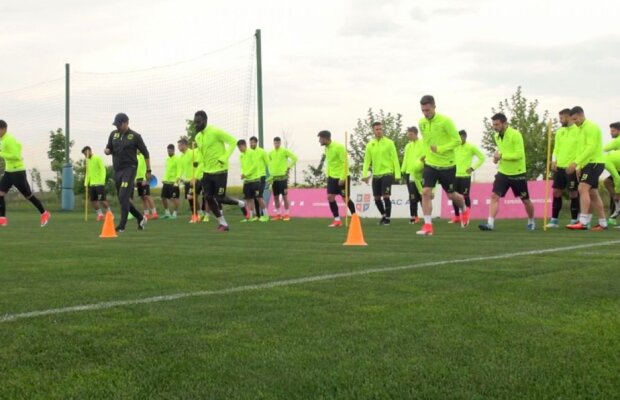 VIDEO + FOTO Decizia luată de Hagi înainte de meciul cu CSU » Cum se pregătește Viitorul