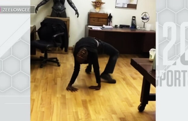 VIDEO Imagini terifiante. Omul acesta se mișcă ireal! Ai curaj să privești așa ceva?