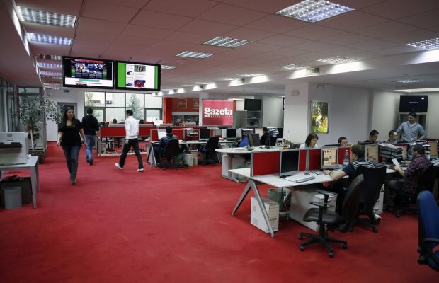 Redacția Gazeta Sporturilor a fost premiată pentru investigaţiile din ultimii ani la gala Valori de România, organizată de Revista Biz