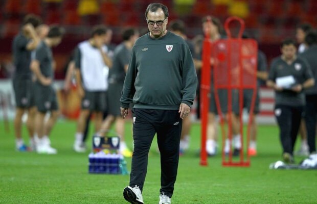 Genialul "Loco" Bielsa știe: "Esența fotbalului e emoția. Emoția ne multiplică forțele, nu banii" 