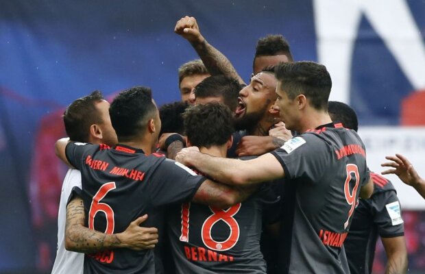 FOTO La Bayern se poartă retro! Bavarezii au dezvăluit noul echipament, inspirat din anii '70