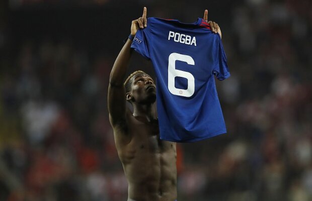 FOTO #PrayforManchester » Mourinho și jucătorii lui United n-au uitat de victimele atentatului! Cu medaliile la gât au făcut o poză specială în vestiar