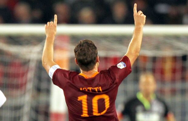 FOTO Totti și-a luat la revedere de la colegi » A plătit o sumă scandaloasă pentru a-și scoate coechipierii în oraș