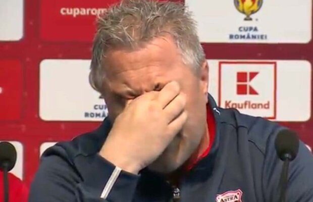 Lacrimi de adio » Șumudică a oferit momentul zilei la conferința de presă: ”Mă doare sufletul”