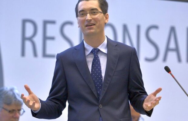 S-a schimbat regulamentul pentru șefia FRF! Burleanu: "Dacă Sandu o impunea, nu mai puteam face aceste reforme" » Ce se întâmplă cu Marica, Chivu și Lupescu