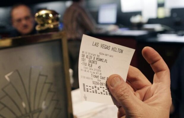 Lovitură de senzație! A câștigat 23.000 de lei cu un bilet de 19 meciuri