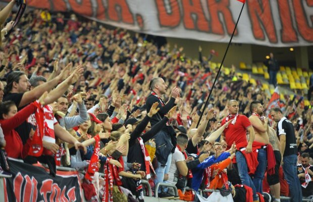 Dezvăluiri năucitoare ale unui jurnalist român: "SRI controlează galeriile de fotbal, așa s-a întâmplat și la Dinamo" 