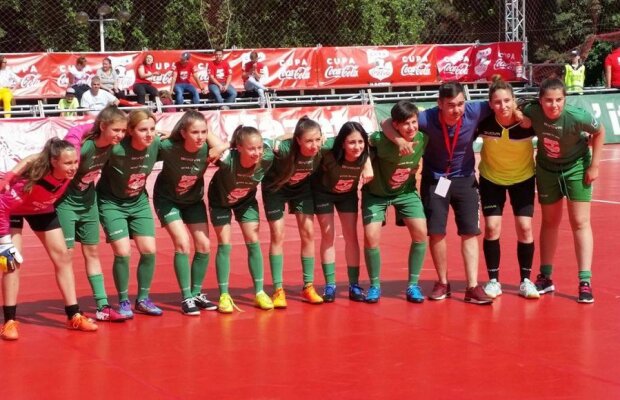 UPDATE FOTO+VIDEO Spectacol deplin în prima zi din Cupa Coca-Cola » Știm finala feminină + Programul de duminică