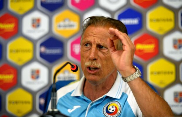 Conferință de presă incendiară susținută de Christoph Daum » Selecționerul iese la atac: "E cel mai mic contract din viața mea!"