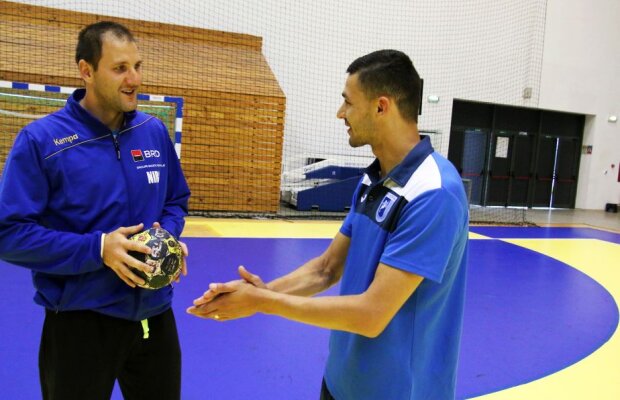 FOTO Inițiativă inedită a FRH înainte de meciul decisiv pentru calificare al naționalei » Portarul României vs goalkeeper-ul lui CS U