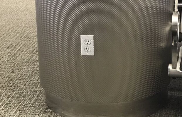 VIDEO Cea mai tare farsă pe aeroport: zeci de oameni au căzut în capcană! :)