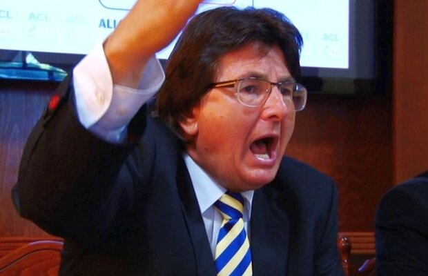 EXCLUSIV Caz incredibil în Liga 1: un atacant a semnat cu clubul, apoi a fost anunțat că primarul a anulat transferul! "Am căzut de papagal!" 