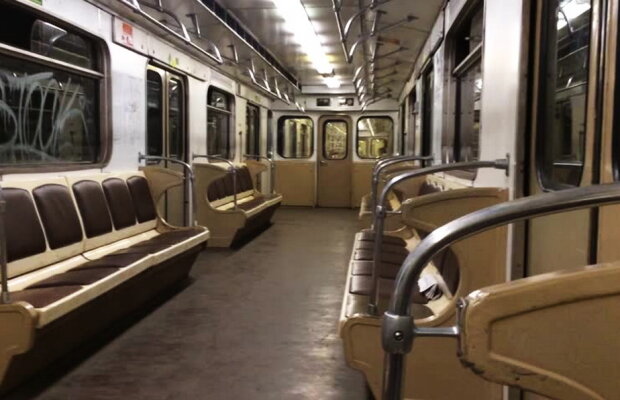 VIDEO Asta poate fi cea mai nebună fază văzută într-un tren! Călătorii au rămas mască!