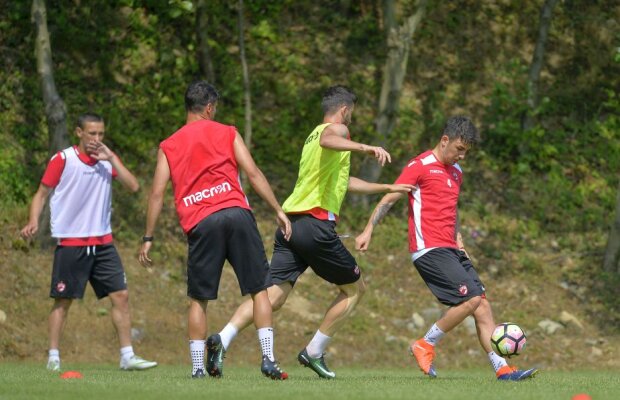 CORESPONDENȚĂ GSP DIN SLOVENIA // FOTO Dinamo își umflă mușchii » Javi Reyes i-a luat tare pe "câini" » Doi jucători au acuzat probleme