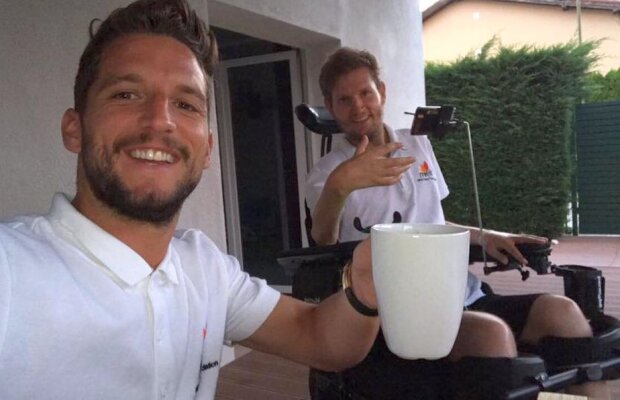 FOTO Vizită-surpriză pentru Mihai Neşu » Un star al lui Napoli şi-a arătat susţinerea pentru fundaţia românului